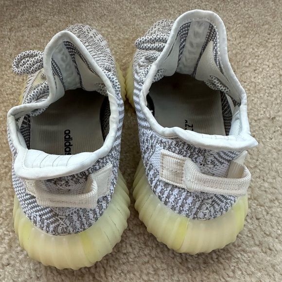 Adidas Yeezy Boost 350 V2 Sneakers - Picture 2 of 8